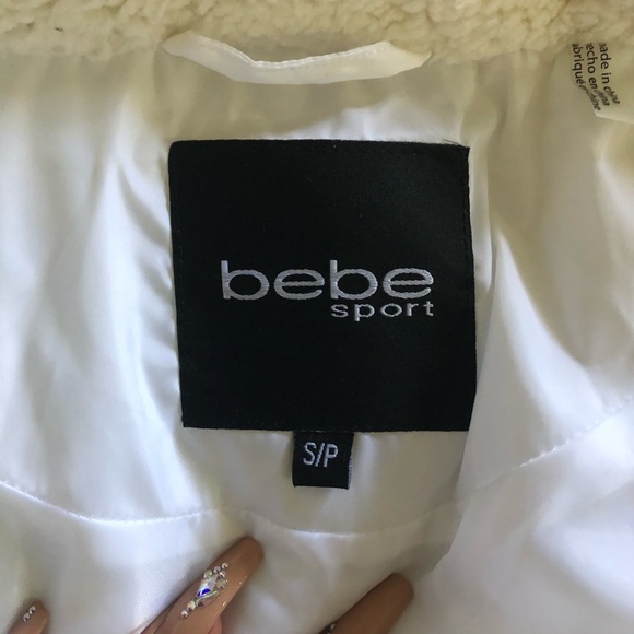BEBE WHITE PUFFER JACKET SZ SMALL - Picture 6 of 7